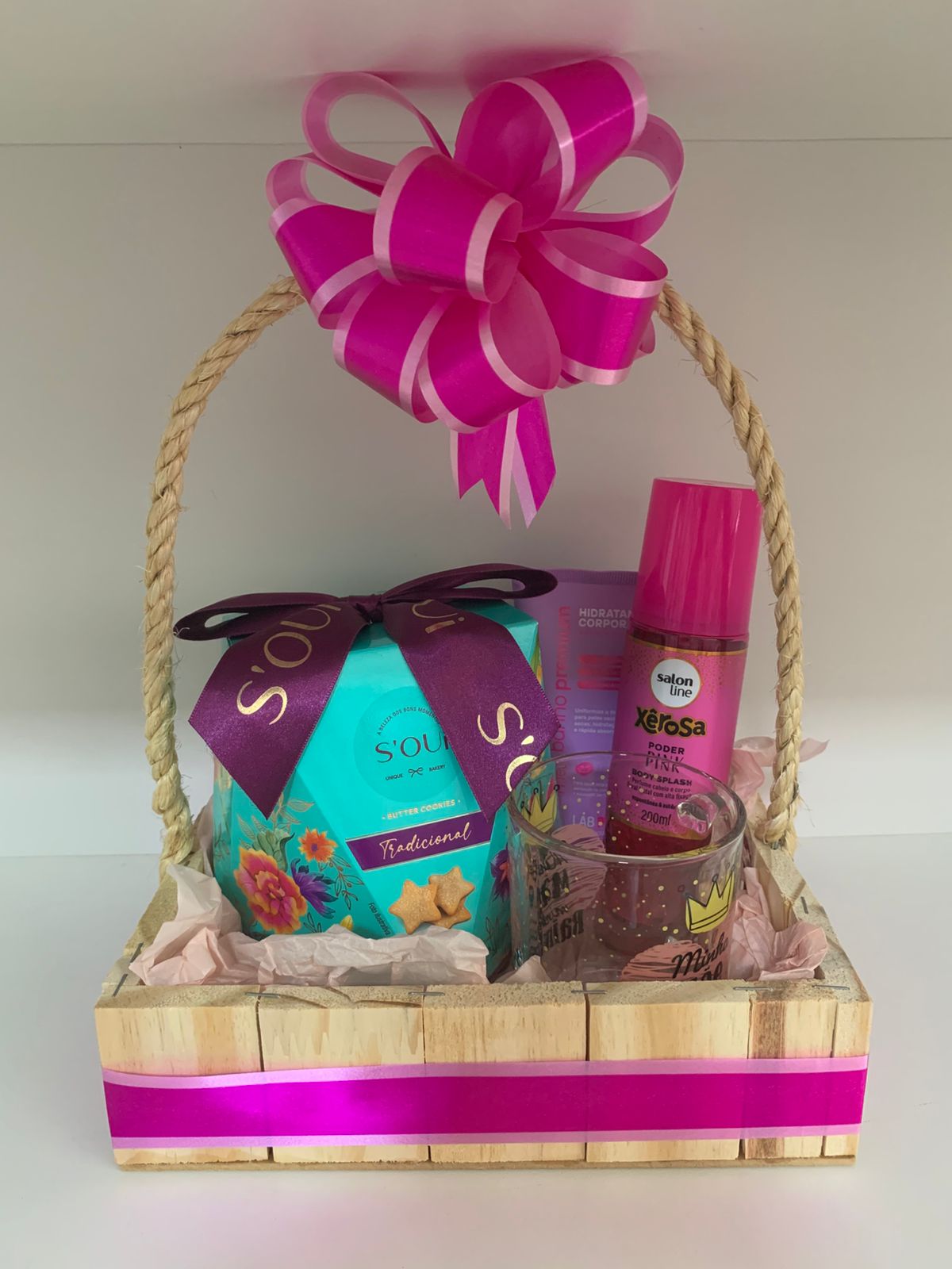 Cesta Biscoito Tradicional Pink 4 Produtos