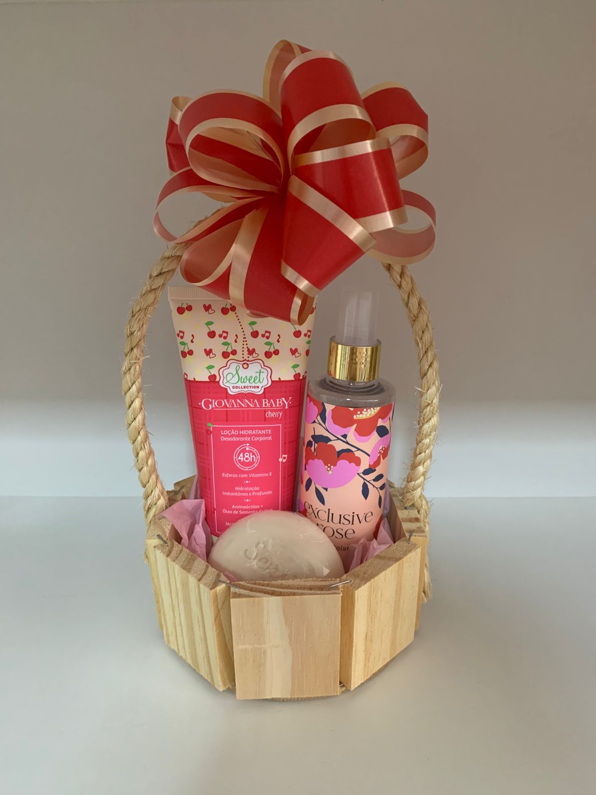Cesta Hidrad Giovanna Baby Cherry Body Splash Sab - 3 Itens